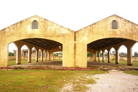 Trường lớp thiếu, chợ tiền tỷ bỏ hoang    - 5