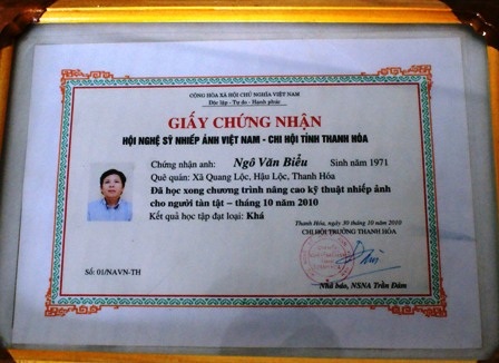 Phó nháy khiếm thị “độc nhất vô nhị” - 2