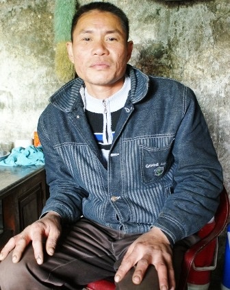 Dây điện rơi xuống đường, một người thoát chết   - 1