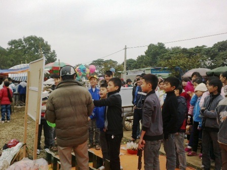 “Đỏ đen” ngập tràn lễ hội Xuân - 3 “Đỏ đen” ngập tràn lễ hội Xuân - 3