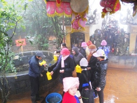 Nô nức... lội bùn đi xin nước Tiên - 4