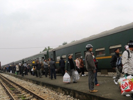 “Hành xác” trên những “chuyến xe bão táp” ngày Tết - 9