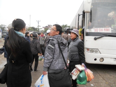 “Hành xác” trên những “chuyến xe bão táp” ngày Tết - 8