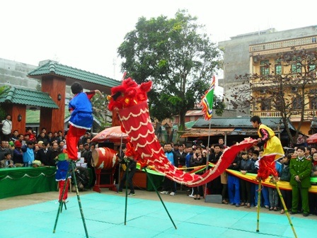 Hàng ngàn người nô nức dự lễ hội cầu phúc tại Đền Độc Cước    - 5