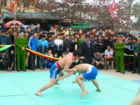 Hàng ngàn người nô nức dự lễ hội cầu phúc tại Đền Độc Cước    - 6