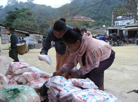 Nơi hội tụ nghĩa tình biên giới    - 1