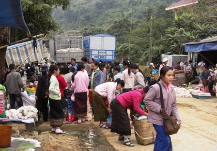 Nơi hội tụ nghĩa tình biên giới    - 2