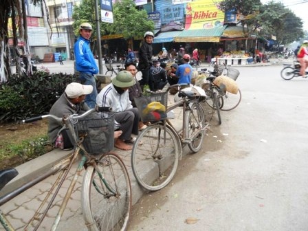 “Sắp Tết rồi, phải cố kiếm tiền mua cân thịt…”   - 3