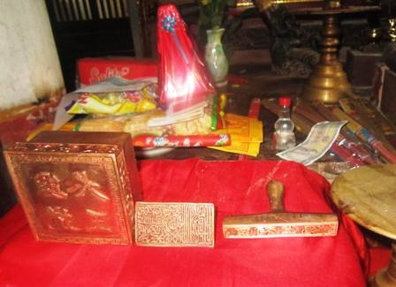 Ấn đền Trần Thanh Hóa cũng hút hàng nghìn du khách - 2