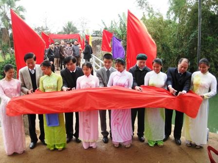 Khánh thành cây cầu thứ 5 mang tên Khuyến học và Dân trí  - 1