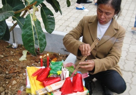 Đầu năm đi lễ Bà Chúa thượng ngàn cầu lộc, cầu tài    - 5