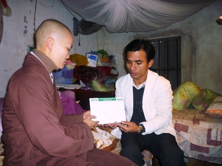 Thăm và trao quà tới bé Nhân Từ dịp cuối năm   - 4