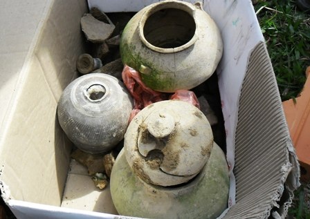 Phát hiện nhiều bình gốm cổ đời Hậu Lê    - 1