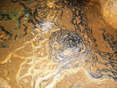 Những câu chuyện ly kỳ quanh “hang vàng” trên núi Thung Nồi   - 18