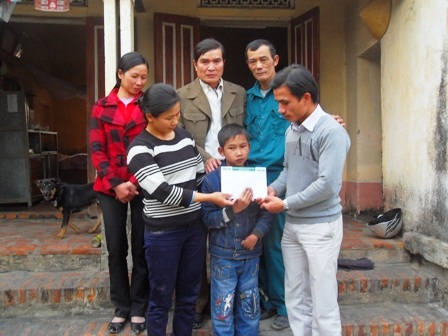 Quà bạn đọc đến với cháu bé 3 lần phẫu thuật tim    - 1