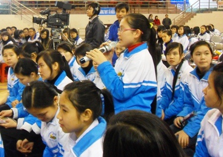 Hàng ngàn HS dự chương trình “Tư vấn mùa thi năm 2012”   