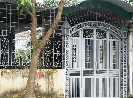 Mìn nổ trước nhà riêng Chánh án TAND huyện   - 1