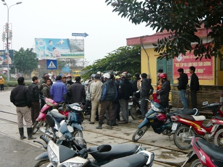 Tài xế ẩu đả nhau, Quốc lộ 1A ách tắc nghiêm trọng   - 7