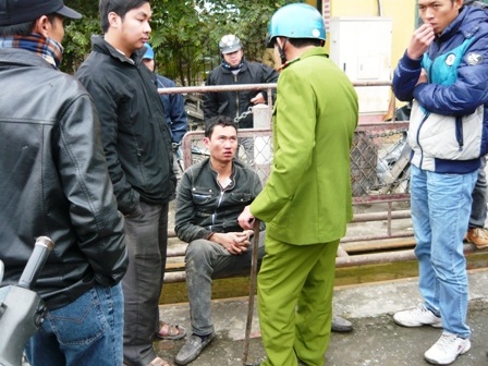 Tài xế ẩu đả nhau, Quốc lộ 1A ách tắc nghiêm trọng   - 8