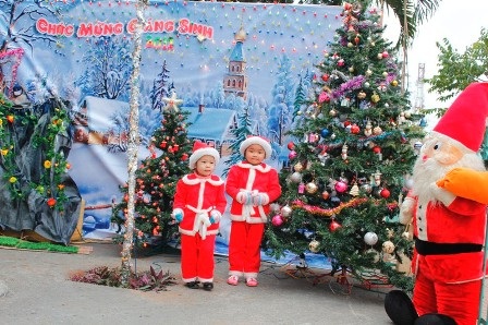 Ngập tràn không khí Giáng sinh khắp cả nước - 24