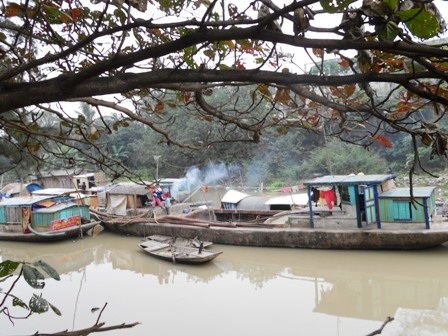 Xóm chài giữa lòng thành phố ngày cận Tết - 1