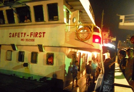 12 thủy thủ trên tàu Duy Phương 36 đã cập bến an toàn  