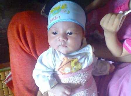 Bé trai sơ sinh bị bỏ rơi ở chùa được đặt tên là Nhân Bản - 1 Bé trai sơ sinh bị bỏ rơi ở chùa được đặt tên là Nhân Bản