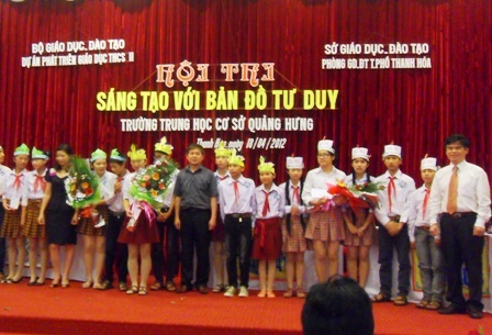 HS hào hứng dự hội thi “Sáng tạo với bản đồ tư duy”   