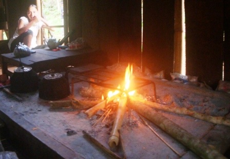 Bản Cốc “khát” điện, “khát” nước, “khát”... đường đi - 3