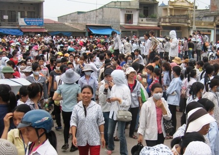 Hàng nghìn công nhân Công ty giày Sunjade đình công đòi quyền lợi