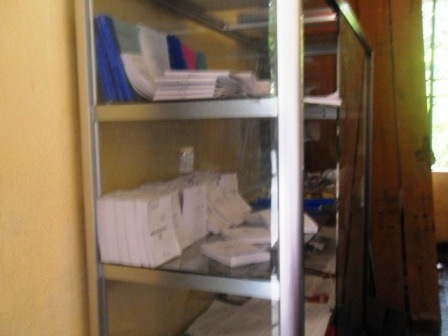 Tại Thanh Hóa: “Phao” thi quây quanh cổng trường