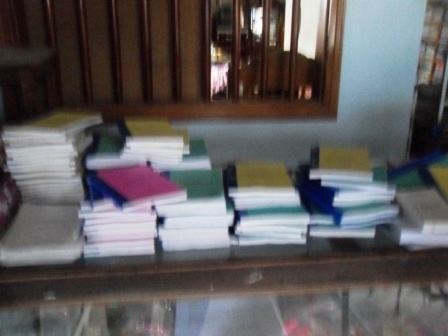 Tại Thanh Hóa: “Phao” thi quây quanh cổng trường