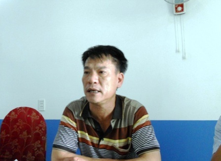 Ông Phan Thế Hợi - chồng nạn nhân bức xúc kể lại sự việc vợ mình bị giết.