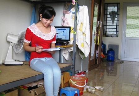 Vừa kết thúc kỳ nghỉ hè xong, Pin Khăm và các bạn bước vào năm học mới.