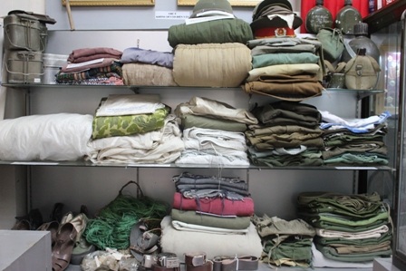 Để tìm được những kỷ vật này ông Lưu đã vào Nam ra Bắc trải qua rất nhiều khó khăn.