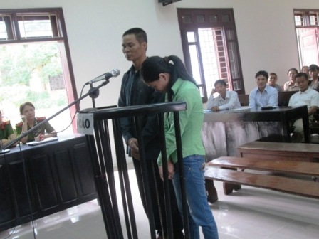 Hai vợ chồng bị cáo Ngô Ch