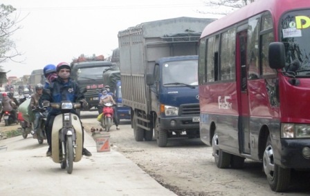 Giao thông ách tắc nghiêm trọng.