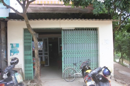 Cửa hàng tạp hóa nhà bà Uyển, nơi xảy ra vụ cướp táo tợn