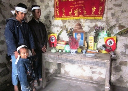 Xót thương 3 anh em mồ côi cả cha lẫn mẹ - 1 Ba anh em Ngọc,