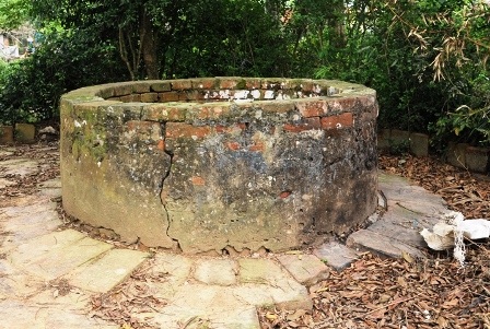 Chiếc giếng cổ mới được phát hiện tại xã Vĩnh Tiến, huyện Vĩnh Lộc.