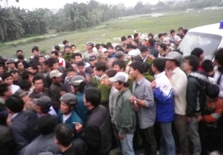 Vụ truy sát cả gia đình: Côn đồ chém nhầm người?