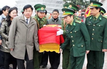 Anh hùng, liệt sĩ Lê Đình Chinh được đưa về quê an táng