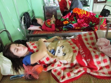 Chị Giang và chị Chanh chưa hết bàng hoàng, không tin mình còn sống sót.