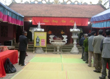 Xứ Thanh nô nức mở hội phát ấn đền Trần