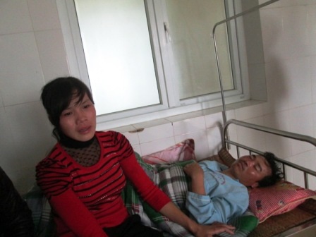 Anh Nguyễn Văn Hùng vẫn hoảng loạn, lúc tỉnh lúc mê.