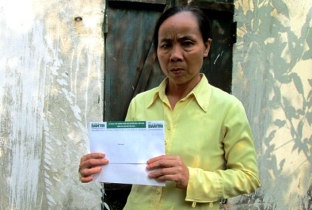  Quà bạn đọc đến với gia đình chị Ngận.