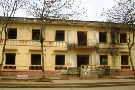 Trường xuống cấp nghiêm trọng, thầy trò chịu khổ