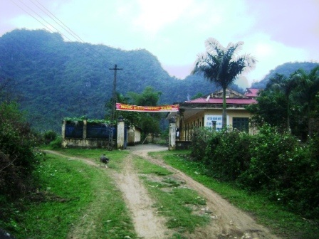 Đường vào làng phong, xã Cẩm Bình, huyện Cẩm Thủy, tỉnh Thanh Hóa.