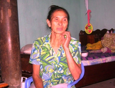 Các bệnh nhân phong đang kể về những câu chuyện tình cảm động trong làng.