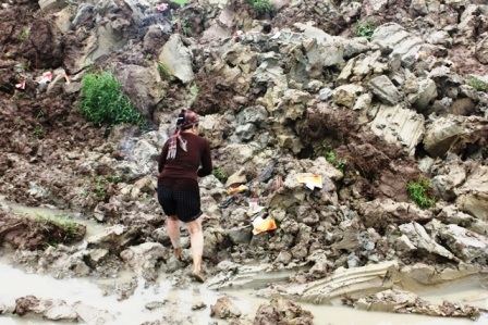 Xác định khổ chủ của những ngôi mộ bị đào trộm